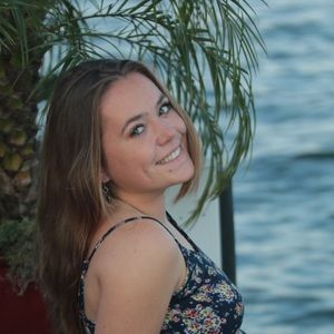 Meet your Posher, Ava